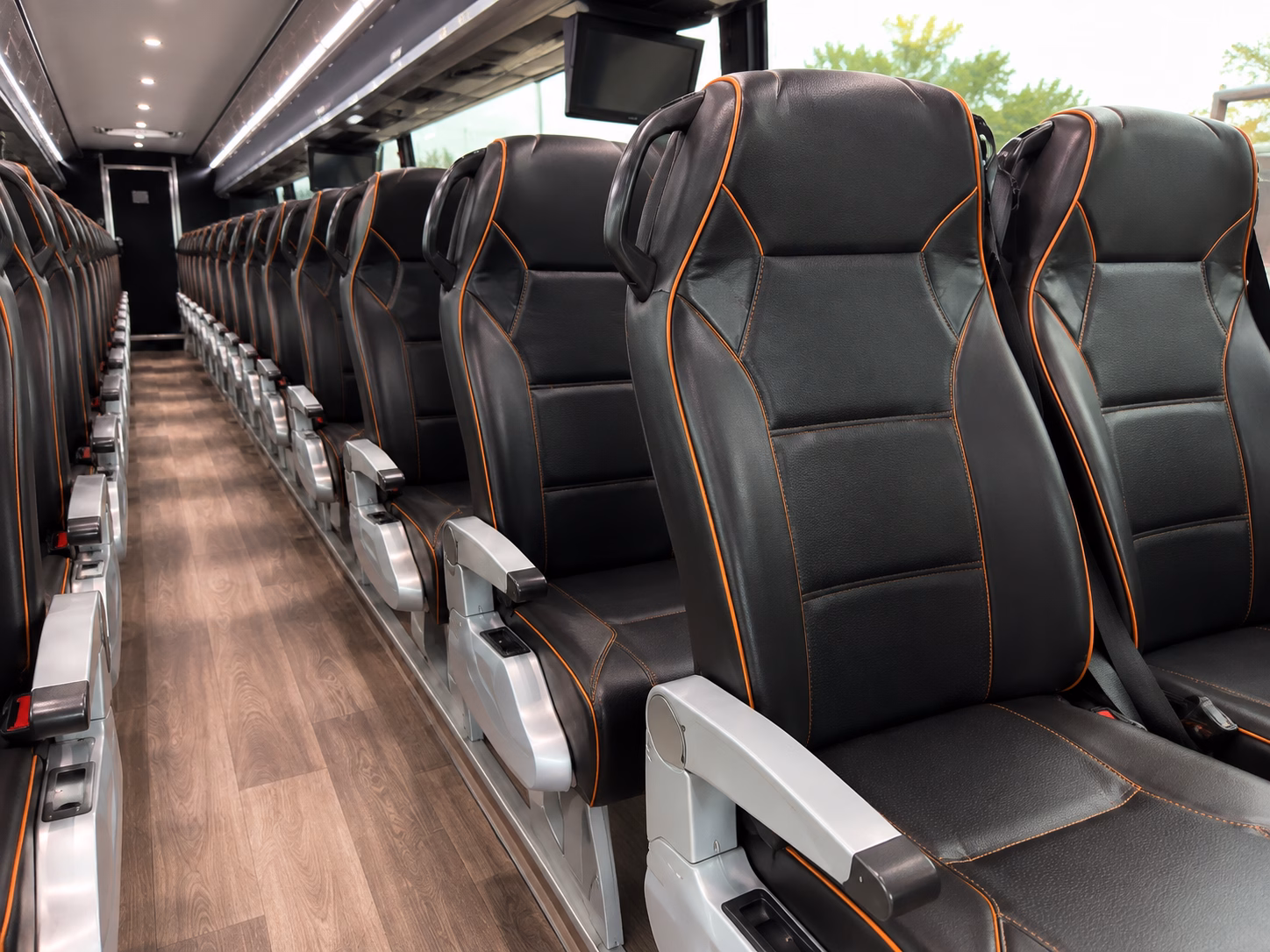 shuttle services for airline crews and airport staff in santa rosa